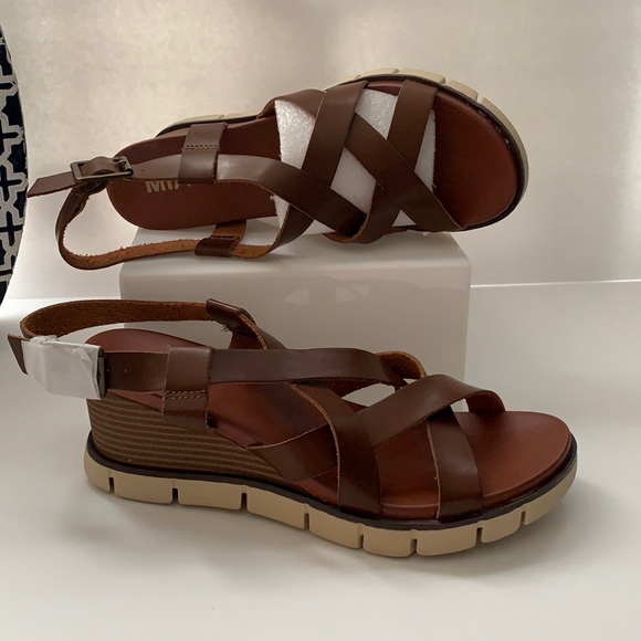 Mia girl Crisscross strap Wedge Sandals Brown 7.5,8,8.5,9.5 - Picture 2 of 12